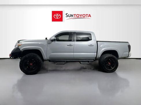 Used 2019 Toyota Tacoma SR5 image 7