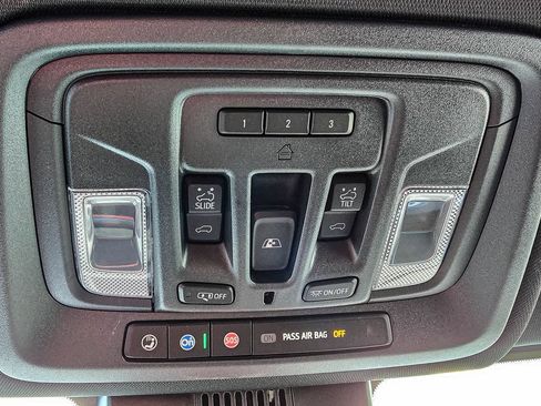 Certified 2026 Chevrolet Silverado 1500 High Country AWD/4WD image 24