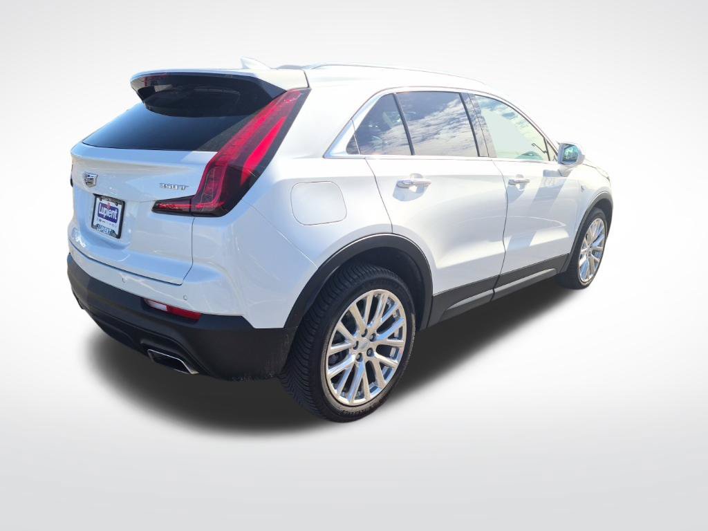 Used 2021 Cadillac XT4 Luxury w/ Cold Weather Package AWD/4WD image 4
