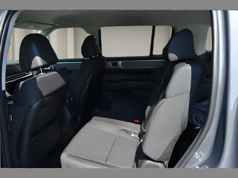 New 2026 Hyundai Santa Fe SE image 11