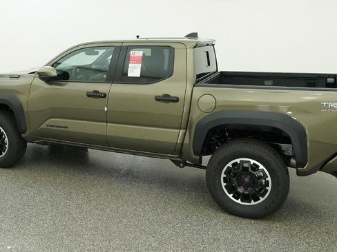 New 2026 Toyota Tacoma TRD Off-Road AWD/4WD image 7