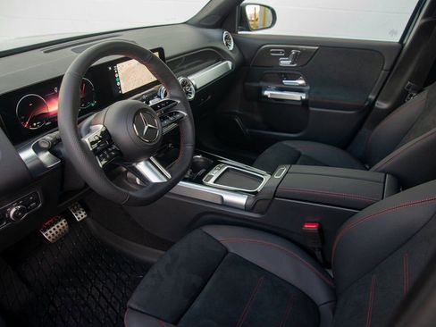 Certified 2025 Mercedes-Benz GLB 250 4MATIC image 24