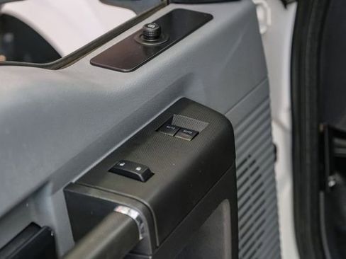 Used 2015 Ford F350 XL w/ Power Equipment Group image 36