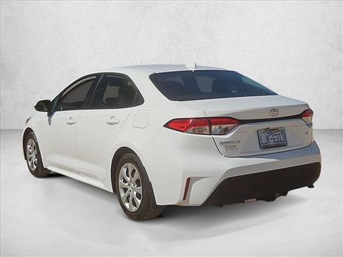 Used 2025 Toyota Corolla LE FWD image 8