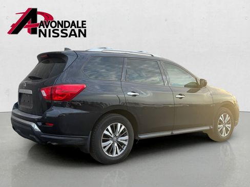 Used 2020 Nissan Pathfinder S FWD image 3