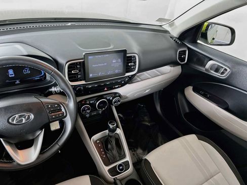 Certified 2023 Hyundai Venue SEL FWD image 24