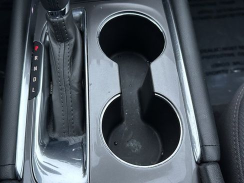 Used 2017 Chevrolet Malibu LT image 36