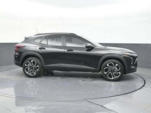 New 2026 Chevrolet Trax RS w/ Sunroof Package FWD image 13