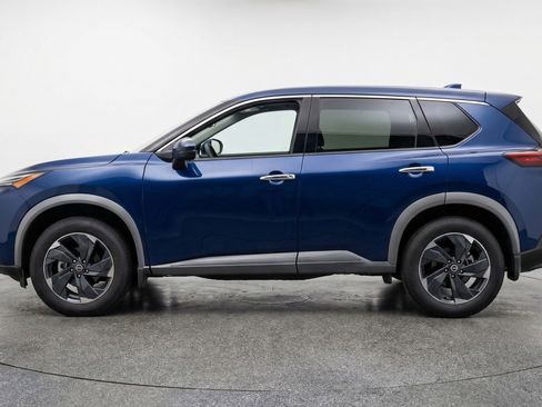 Used 2025 Nissan Rogue SV FWD image 5