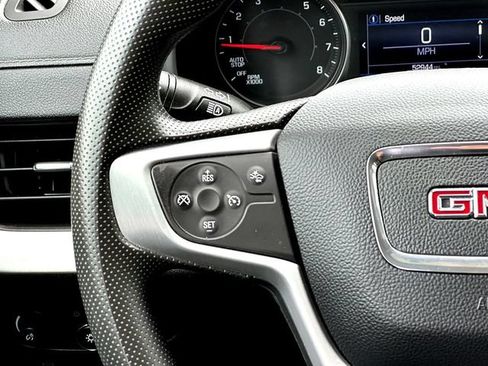 Used 2024 GMC Terrain SLE FWD image 21