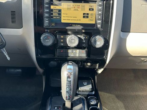 Used 2009 Ford Escape Limited AWD/4WD image 17