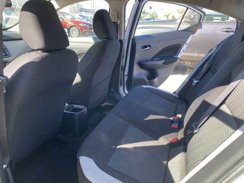Used 2022 Nissan Versa SV image 16