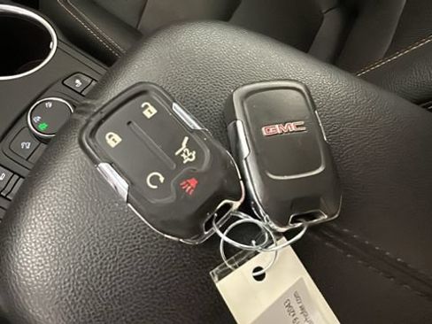 Used 2020 GMC Terrain SLT w/ Preferred Package AWD/4WD image 20