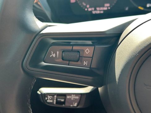 Used 2025 Porsche Macan 4S Electric AWD/4WD image 37