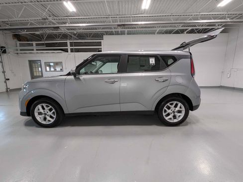 Certified 2024 Kia Soul S FWD image 12