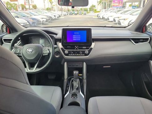 Used 2023 Toyota Corolla Cross AWD Hybrid image 15