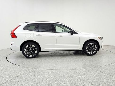 New 2026 Volvo XC90 T8 Plus w/ Protection Package AWD/4WD image 4