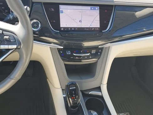 Certified 2024 Cadillac XT6 Premium Luxury w/ LPO, Floor Liner Package AWD/4WD image 32