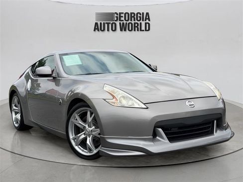 Used 2009 Nissan 370Z Coupe w/ Sport Pkg RWD image 8