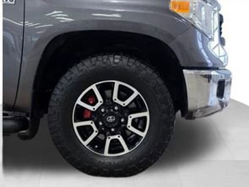 Used 2017 Toyota Tundra SR5 w/ TRD Off Road Package image 30