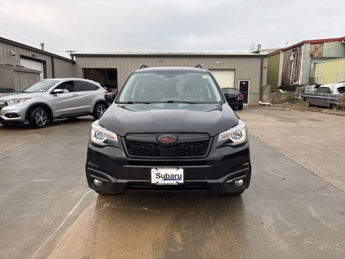 Used 2018 Subaru Forester 2.5i Touring image 2