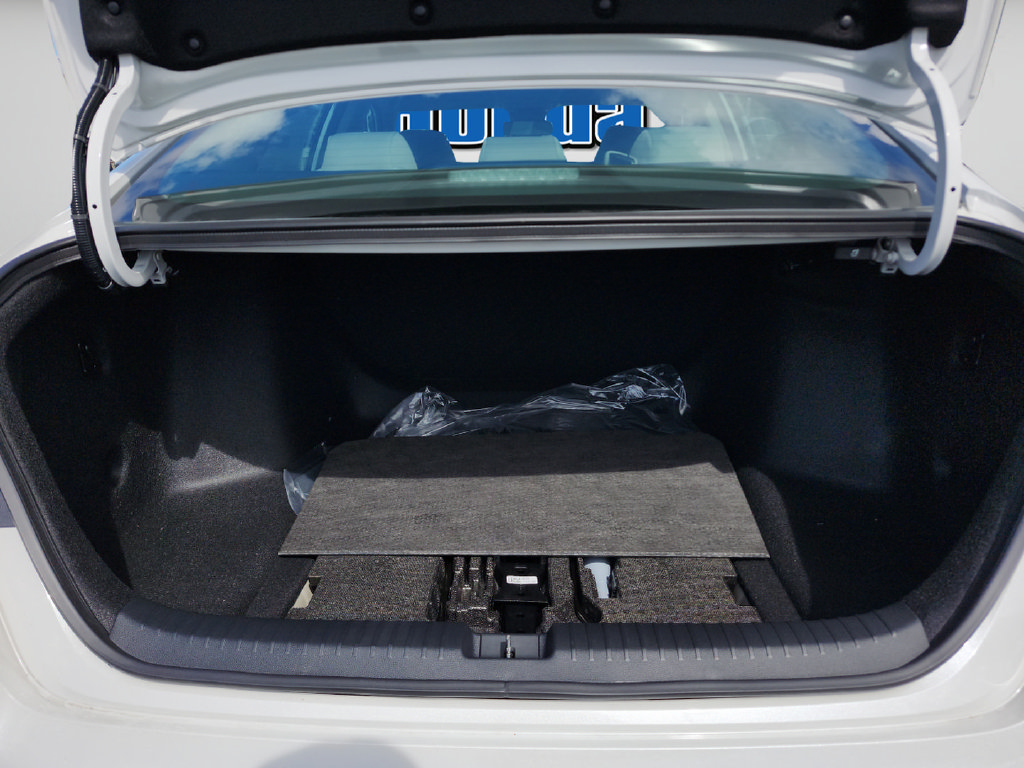 New 2026 Honda Accord LX image 16