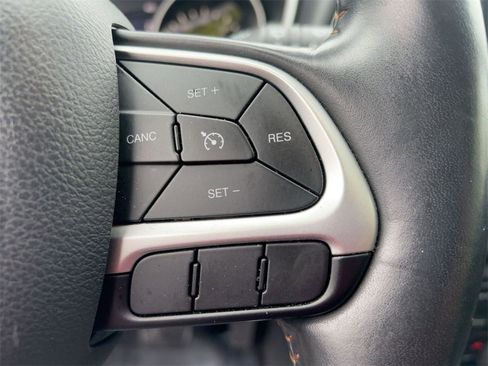 Used 2019 Jeep Compass Limited image 16