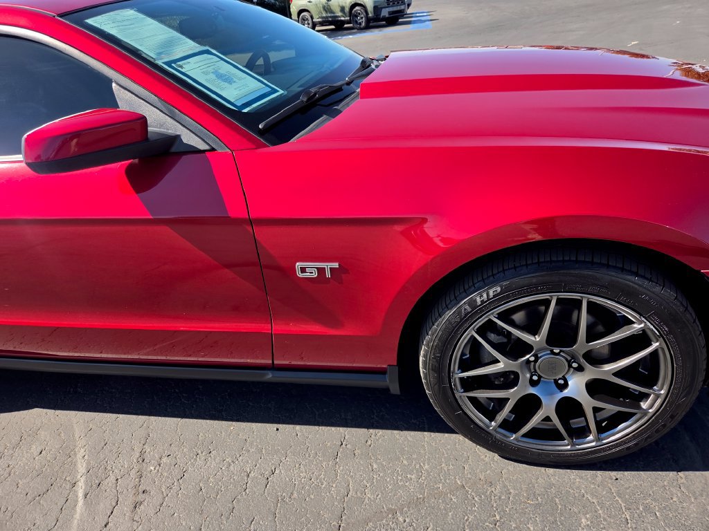 Used 2010 Ford Mustang GT RWD image 10