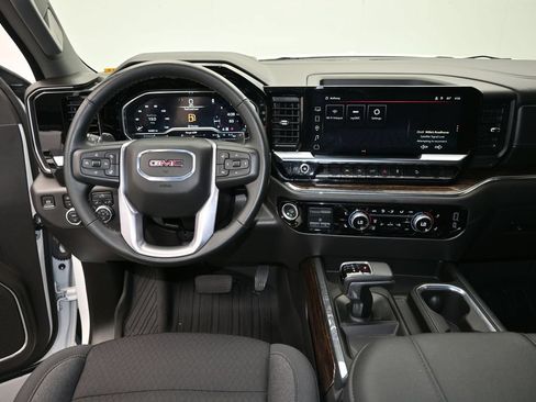 Used 2024 GMC Sierra 1500 Elevation AWD/4WD image 14