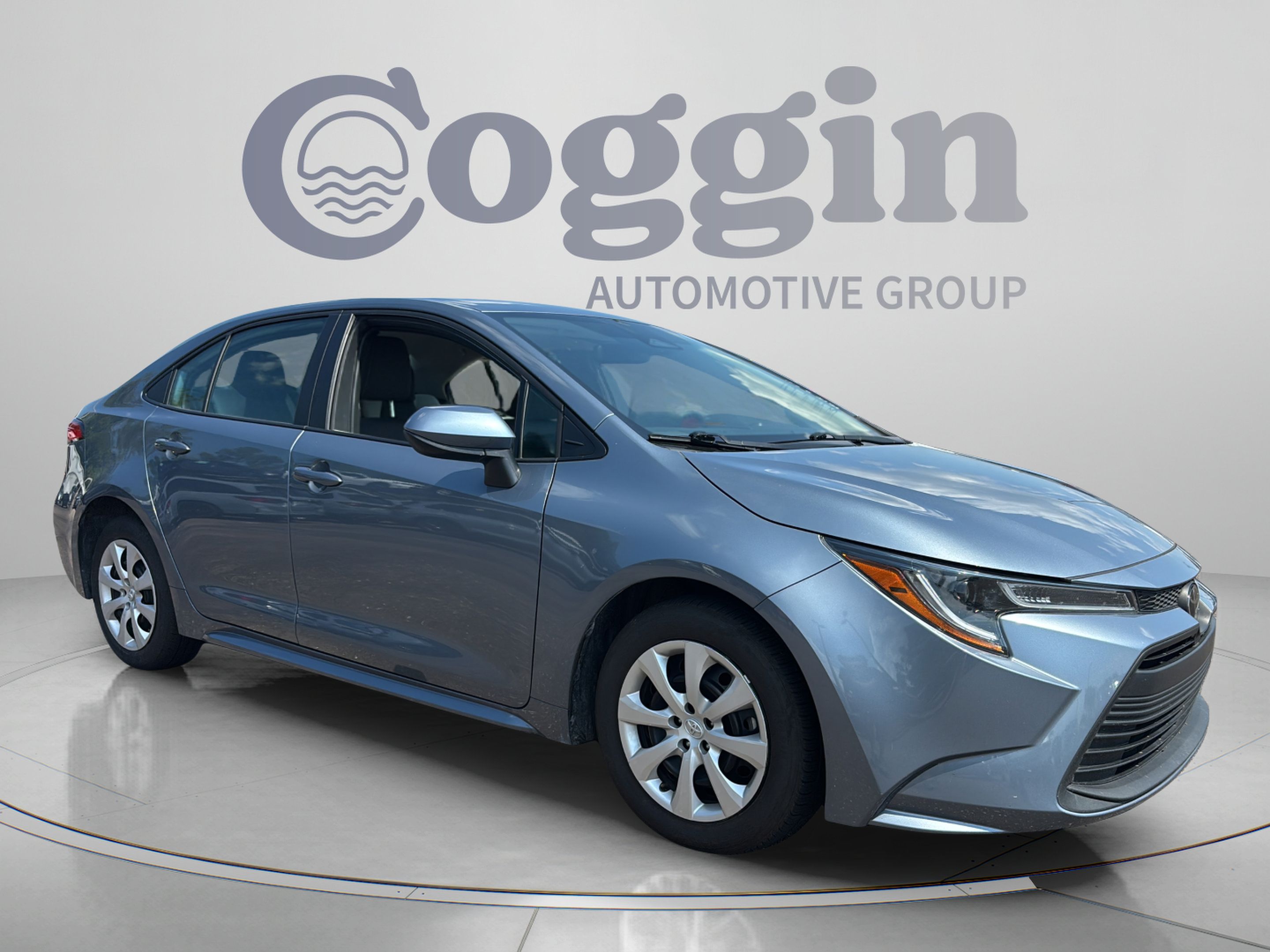 Used 2025 Toyota Corolla LE FWD image 7