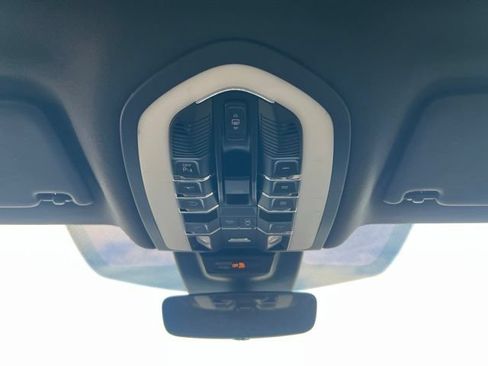 Used 2019 Porsche Macan S AWD/4WD image 25