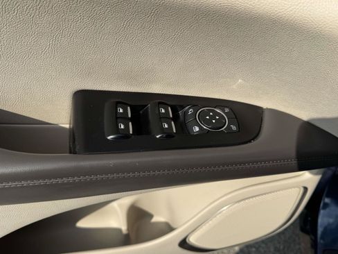 Used 2017 Lincoln MKX Select w/ Select Plus Package FWD image 17
