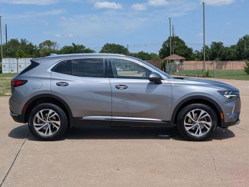 Used 2022 Buick Envision Essence w/ Technology Package I FWD image 2