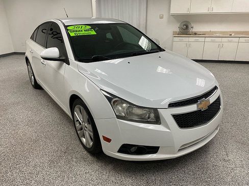 Used 2012 Chevrolet Cruze LTZ image 3