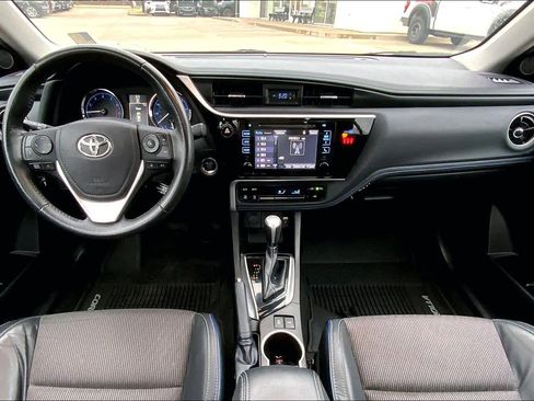 Used 2018 Toyota Corolla SE w/ SE Premium Package image 15