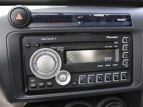 Used 2011 Scion tC FWD image 17