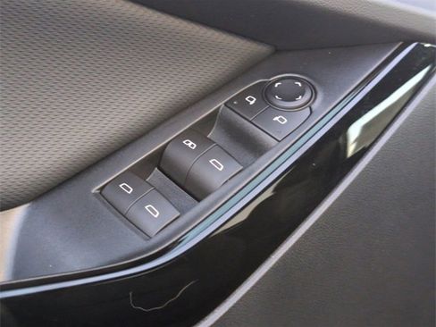 Used 2026 Chevrolet Equinox LT image 23