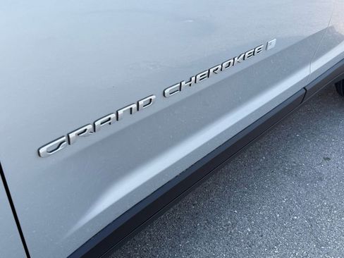 New 2026 Jeep Grand Cherokee L Laredo RWD image 28