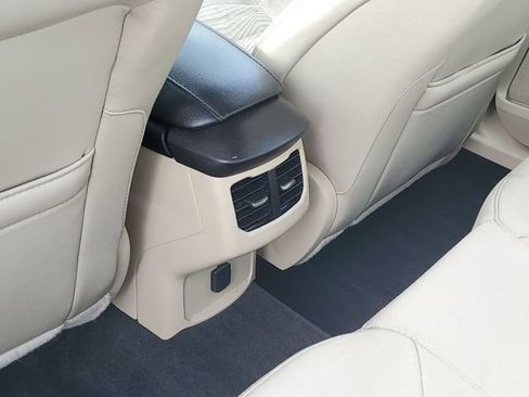 Used 2016 Ford Fusion SE image 24