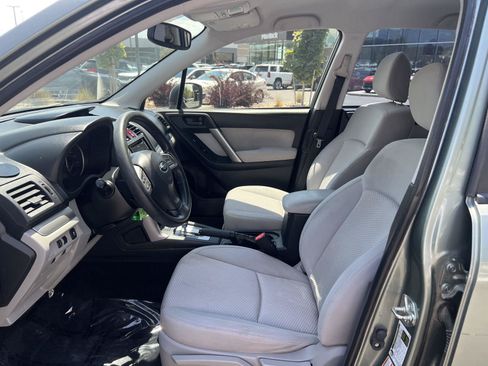 Used 2014 Subaru Forester 2.5i AWD/4WD image 27