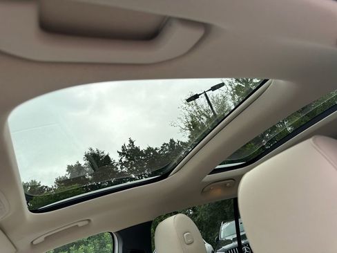 Used 2026 Mercedes-Benz GLB 250 image 10