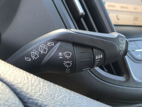 Used 2019 Ford Escape SE image 28