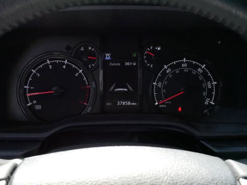 Certified 2024 Toyota 4Runner SR5 image 21