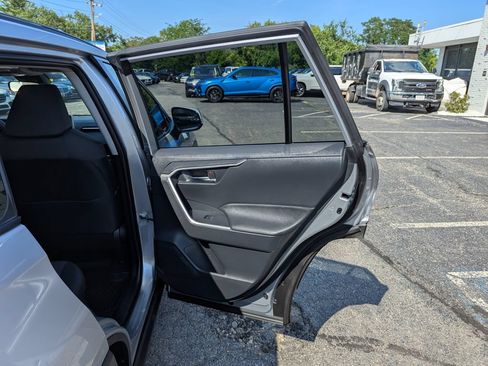 Used 2025 Toyota RAV4 XLE w/ Convenience Package AWD/4WD image 30