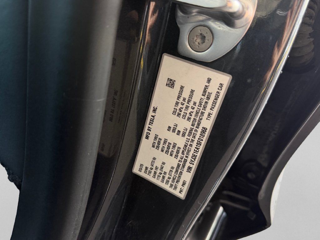 Used 2025 Tesla Model 3 Long Range RWD image 34