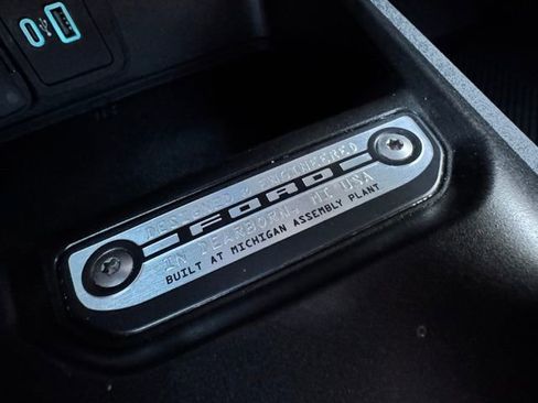 Used 2023 Ford Bronco Badlands image 53