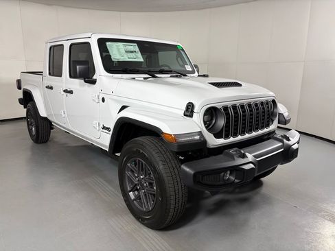 New 2026 Jeep Gladiator Sport AWD/4WD image 2