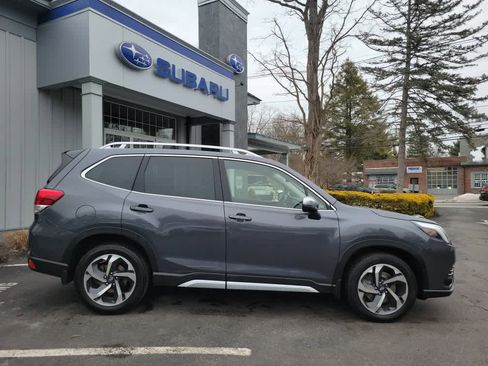 Used 2024 Subaru Forester Touring image 2