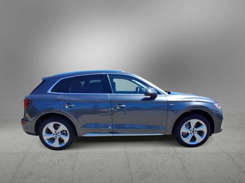 Used 2023 Audi Q5 2.0T Premium Plus w/ Premium Plus Package AWD/4WD image 9
