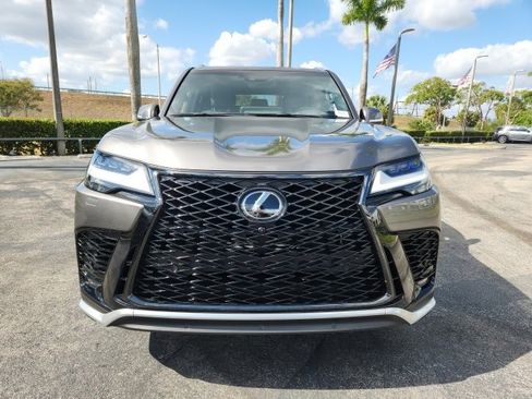 Used 2023 Lexus LX 600 F Sport image 17